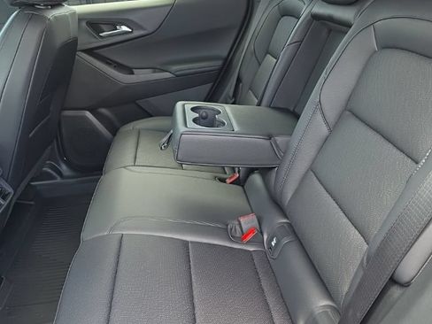 New 2026 Chevrolet Equinox LT w/ Convenience Package II AWD/4WD image 11