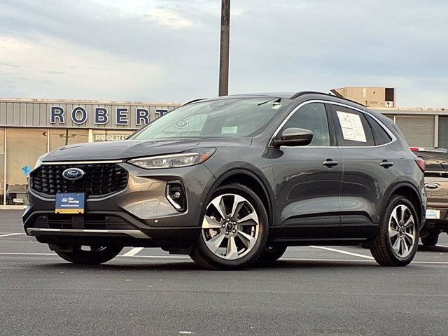 Certified 2023 Ford Escape Platinum w/ Premium Technology Package FWD image 1