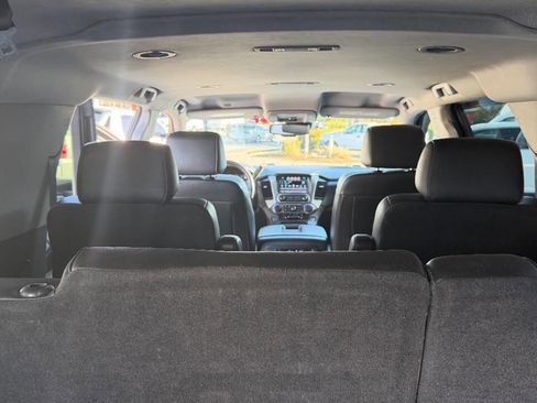 Used 2018 Chevrolet Suburban LT image 25