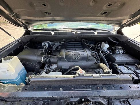 Used 2018 Toyota Tundra SR5 w/ TRD Sport Package AWD/4WD image 12
