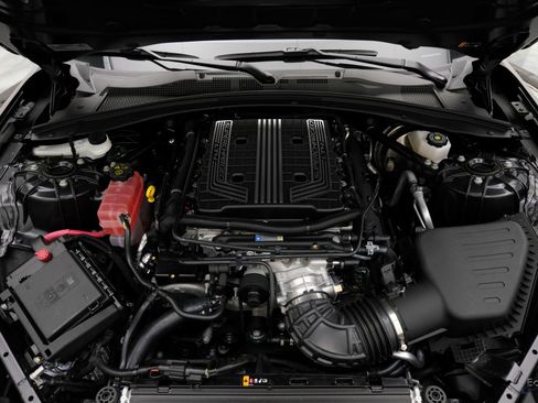 Used 2024 Chevrolet Camaro ZL1 RWD image 4