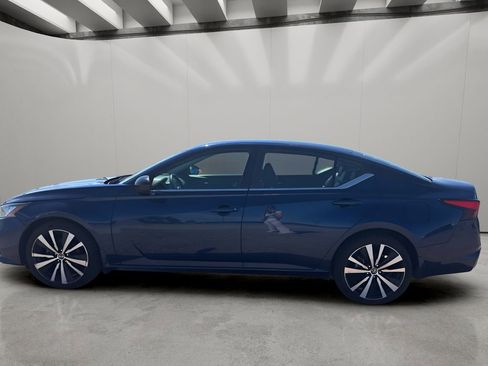 Used 2022 Nissan Altima 2.5 SR AWD/4WD image 2