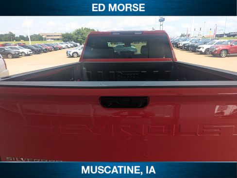 Used 2025 Chevrolet Silverado 2500 LT w/ Convenience Package AWD/4WD image 6