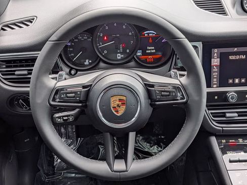 Used 2026 Porsche Macan AWD/4WD image 16