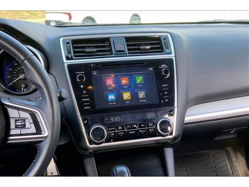 Used 2018 Subaru Outback 2.5i Premium image 6