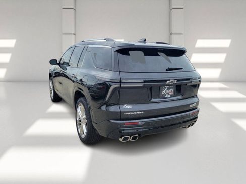 Used 2025 Chevrolet Traverse High Country w/ LPO, Floor Liner Package image 5