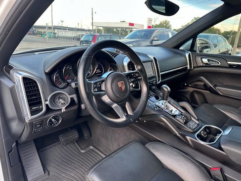 Used 2016 Porsche Cayenne image 14
