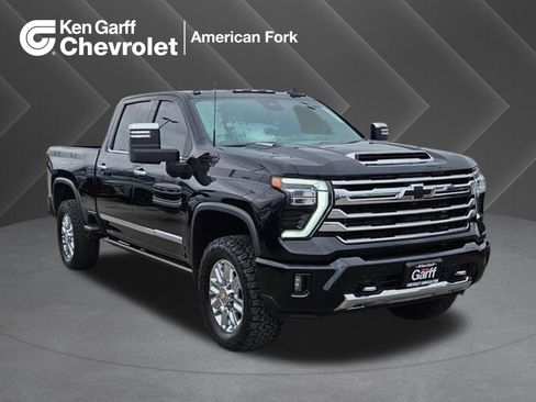 Used 2024 Chevrolet Silverado 2500 High Country w/ High Country Premium Package AWD/4WD image 1