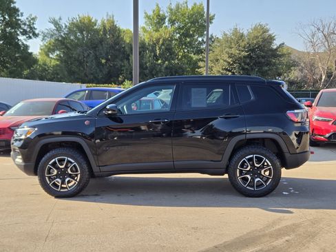 Used 2024 Jeep Compass Trailhawk image 5