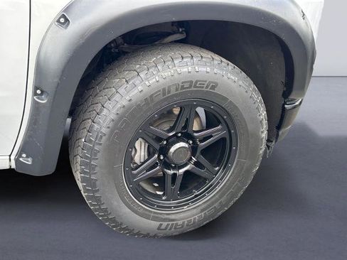 Used 2019 Chevrolet Silverado 1500 W/T w/ WT Convenience Package AWD/4WD image 22