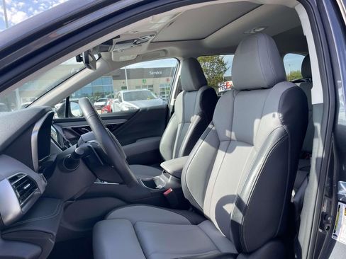 Used 2024 Subaru Outback Limited image 7