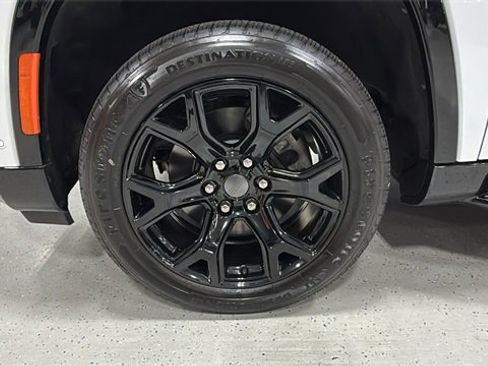 Used 2024 Jeep Wagoneer Series III image 15