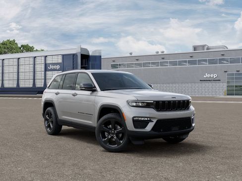 New 2025 Jeep Grand Cherokee Limited w/ Luxury Tech Group II AWD/4WD image 5