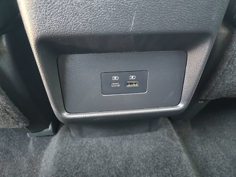Used 2023 Nissan Rogue SV AWD/4WD image 34