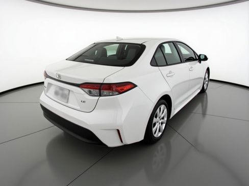 Used 2025 Toyota Corolla LE image 9