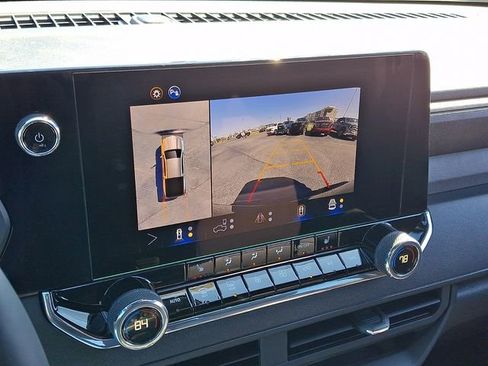 New 2026 Chevrolet Colorado Trail Boss w/ Off-Road Front Bumper Package image 14