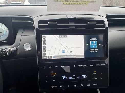 Used 2023 Hyundai Santa Cruz SEL Premium image 19