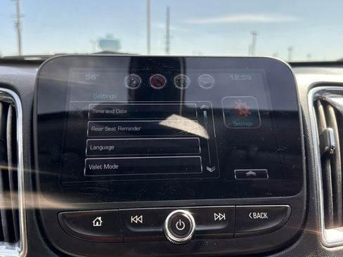 Used 2017 Chevrolet Malibu LT image 33