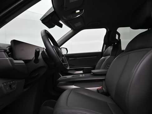 Used 2024 Kia EV9 Light image 10