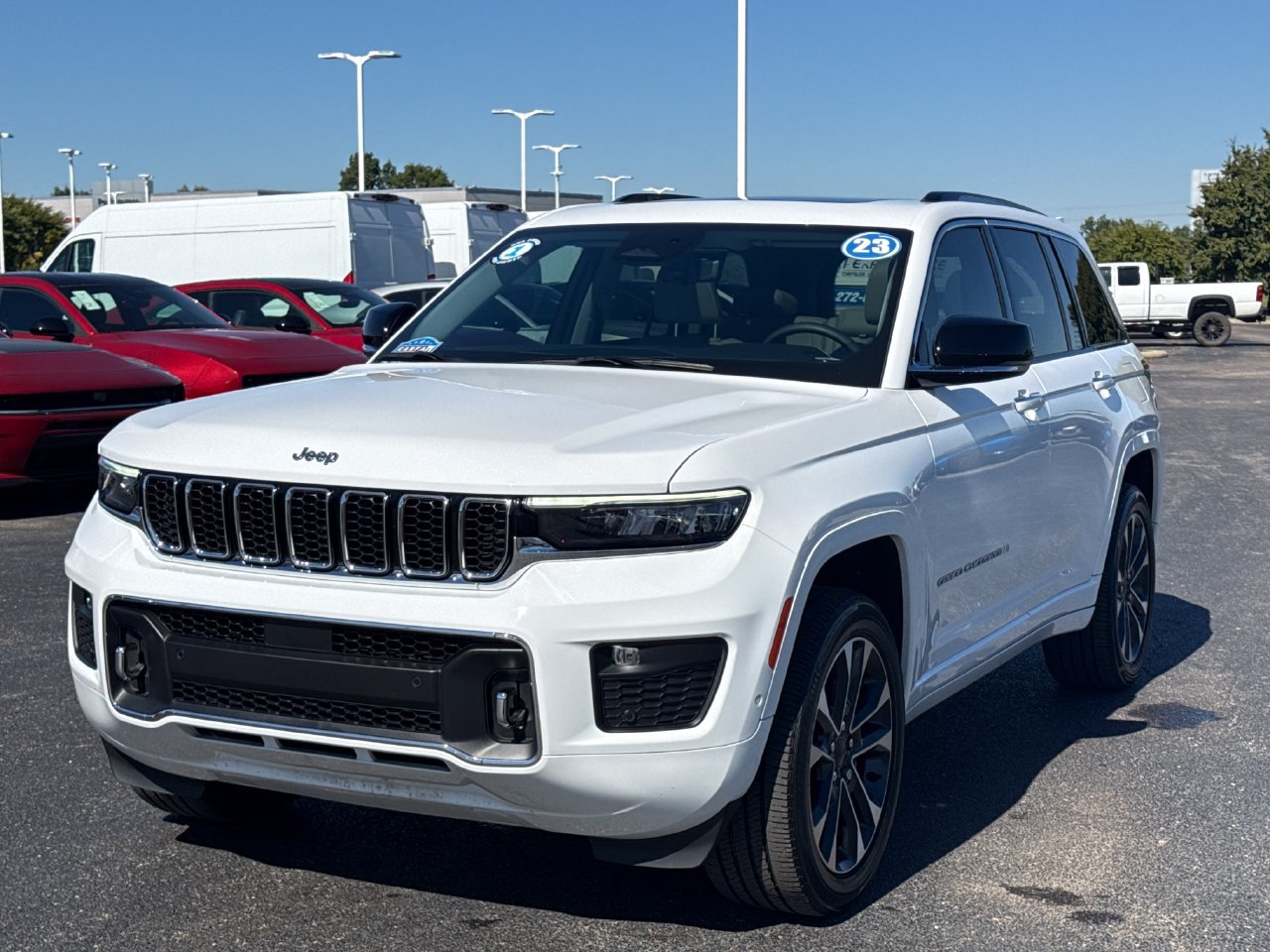 Used 2023 Jeep Grand Cherokee Overland w/ Luxury Tech Group IV AWD/4WD image 7