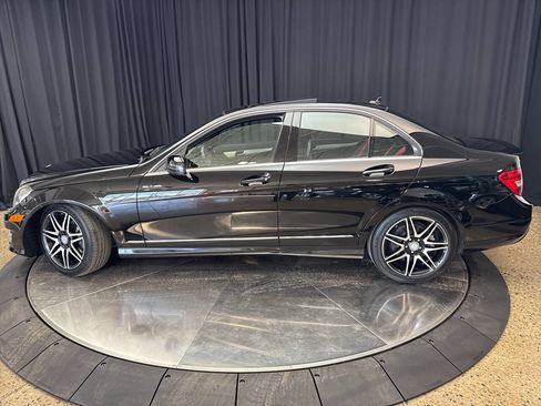 Used 2013 Mercedes-Benz C 300 4MATIC Sedan image 4