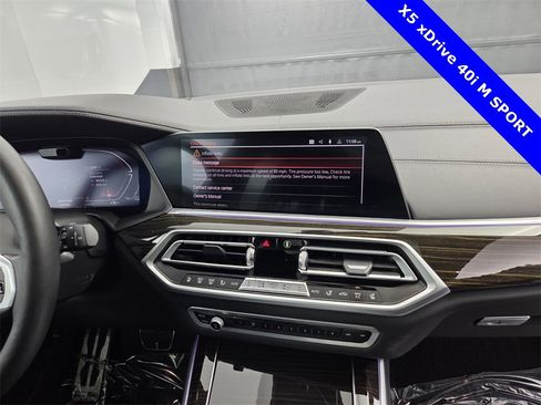 Used 2021 BMW X5 xDrive40i w/ M Sport Package image 22