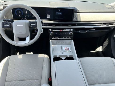 Used 2025 Hyundai Santa Fe SEL image 22