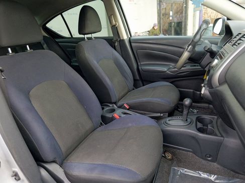 Used 2012 Nissan Versa SV w/ Convenience Pkg image 34