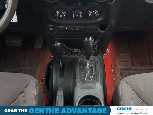 Used 2018 Jeep Wrangler Unlimited Sport image 23