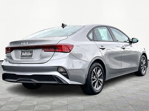 Used 2023 Kia Forte LXS image 2