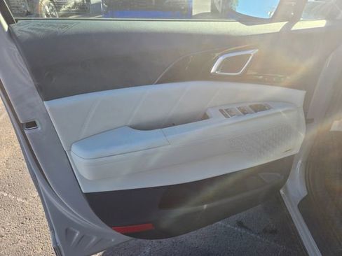 New 2026 Kia Carnival SX Prestige FWD image 25