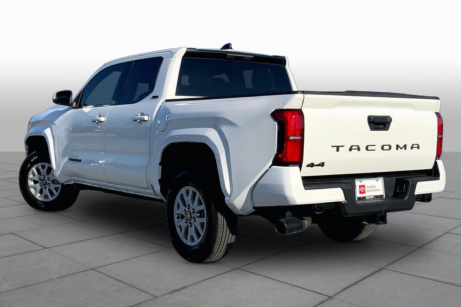 Certified 2026 Toyota Tacoma SR5 AWD/4WD image 12