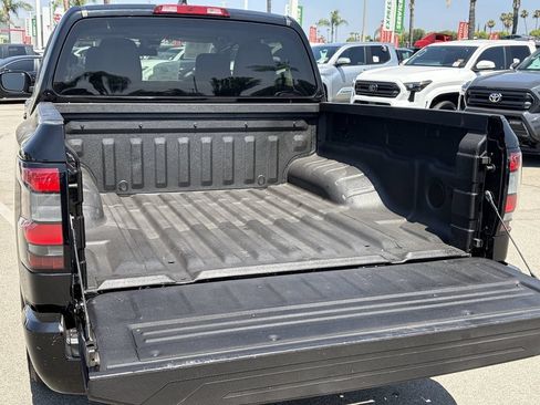 Used 2022 Nissan Frontier 2WD Crew Cab image 20