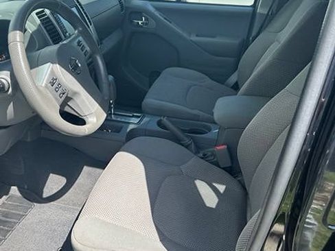 Used 2019 Nissan Frontier SV AWD/4WD image 9