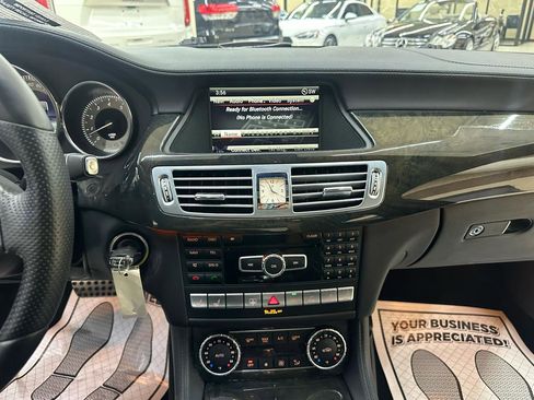 Used 2014 Mercedes-Benz CLS 550 4MATIC w/ Premium 1 Package image 27