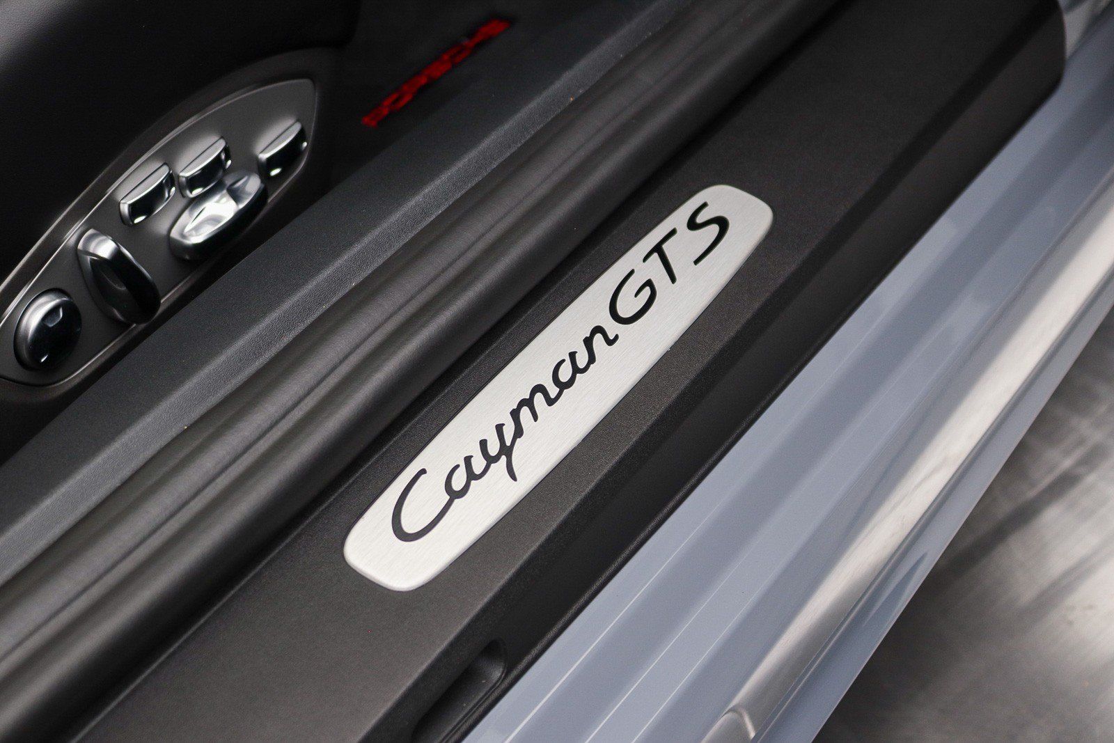 Used 2024 Porsche 718 Cayman GTS RWD image 20