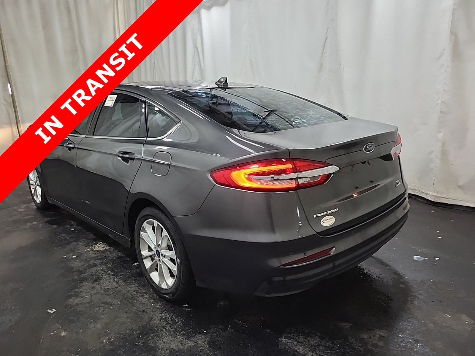 Used 2020 Ford Fusion SE FWD image 5