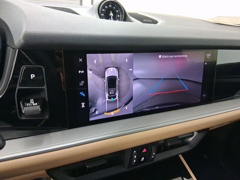 Certified 2024 Porsche Cayenne Coupe AWD/4WD image 27
