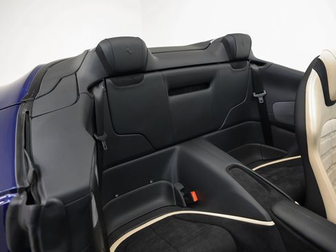 Certified 2025 Ferrari Roma Spider image 20