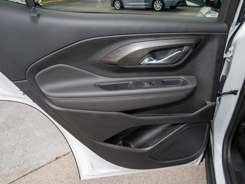 Used 2023 GMC Terrain SLT image 10