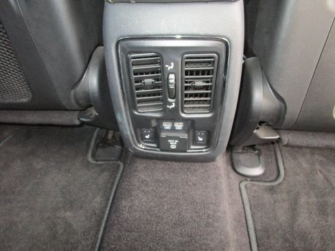 Used 2017 Jeep Grand Cherokee Overland AWD/4WD image 22
