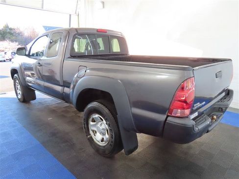 Used 2015 Toyota Tacoma PreRunner w/ Convenience Package RWD image 6