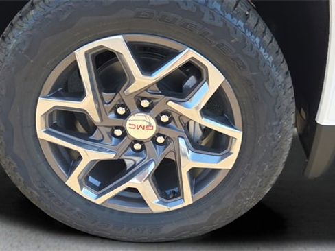 New 2026 GMC Sierra 1500 SLT w/ SLT Premium Plus Package image 19