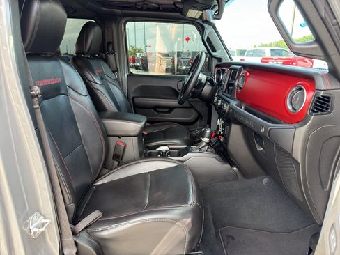 Used 2022 Jeep Wrangler Unlimited Rubicon AWD/4WD image 25