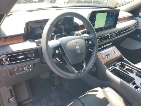 New 2026 Lincoln Aviator Black Label w/ Dynamic Handling Package AWD/4WD image 12