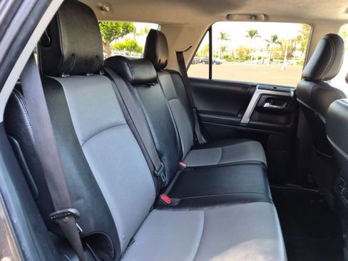 Used 2021 Toyota 4Runner SR5 Premium w/ Moonroof Package RWD image 19