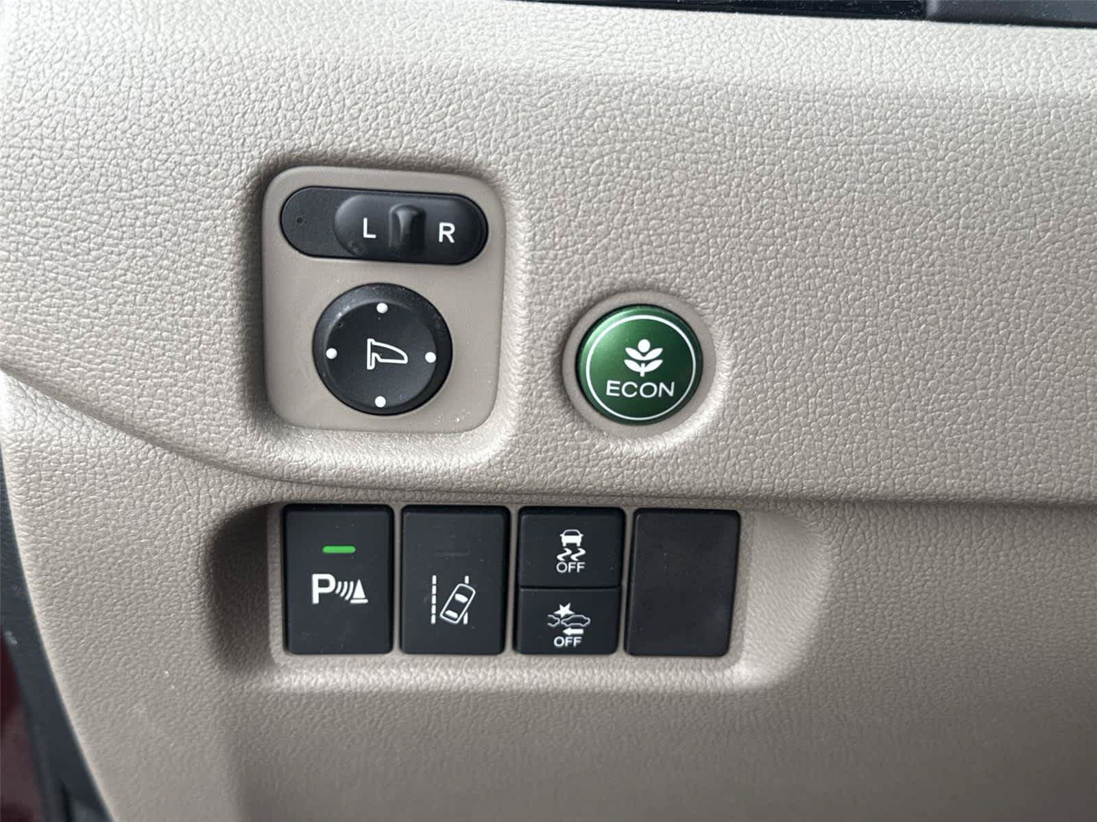 Used 2018 Honda Pilot Touring image 19