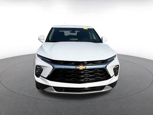 Used 2025 Chevrolet Blazer LT image 4