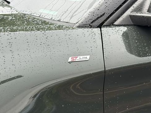 Used 2023 Ford Explorer ST-Line w/ Class IV Trailer Tow Package image 11