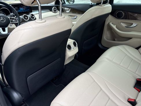 Used 2019 Mercedes-Benz C 300 Sedan image 30